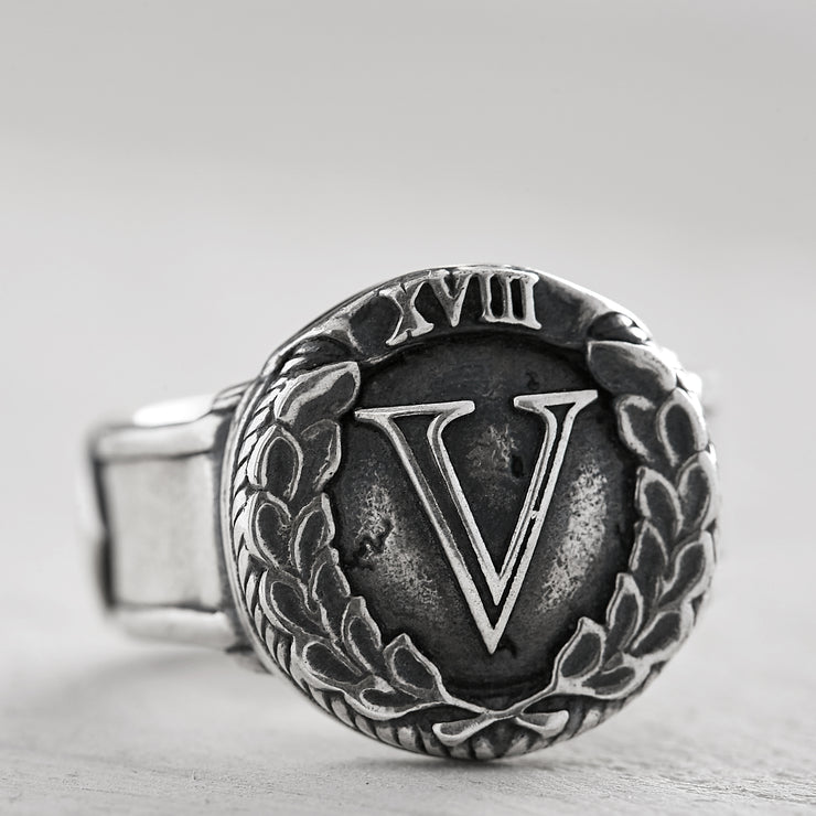 Commodus Ring